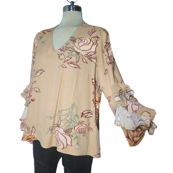 DG2 Beige and Red Floral 3/4 Long Sleeve SIZE M/Grande - Picture 6 of 16